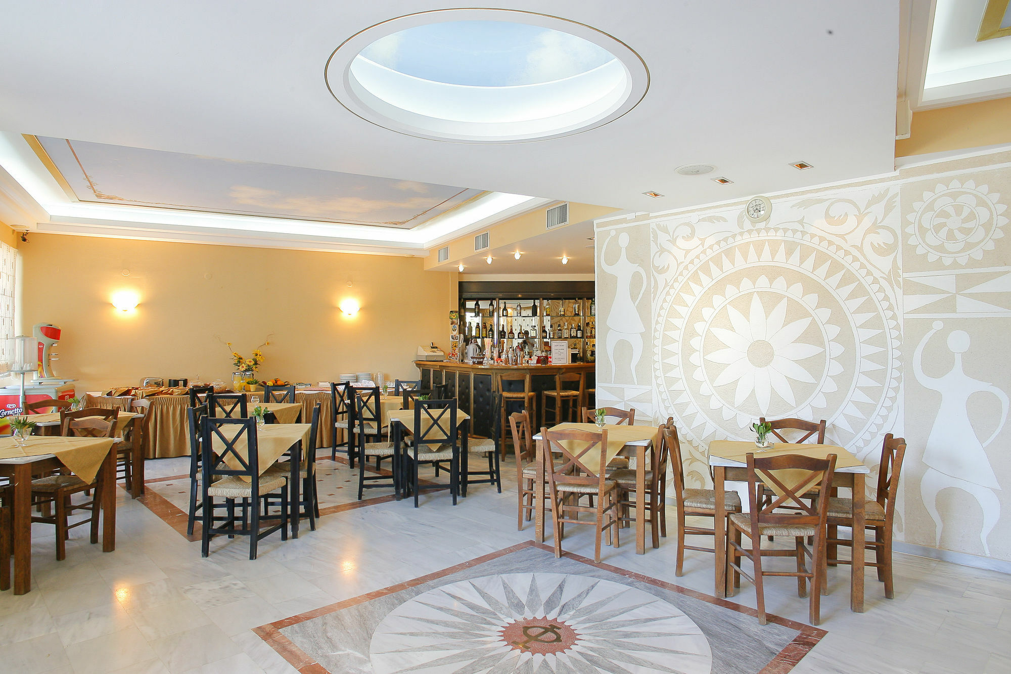 Kyveli Hotel Apartments Vrontádos Eksteriør billede